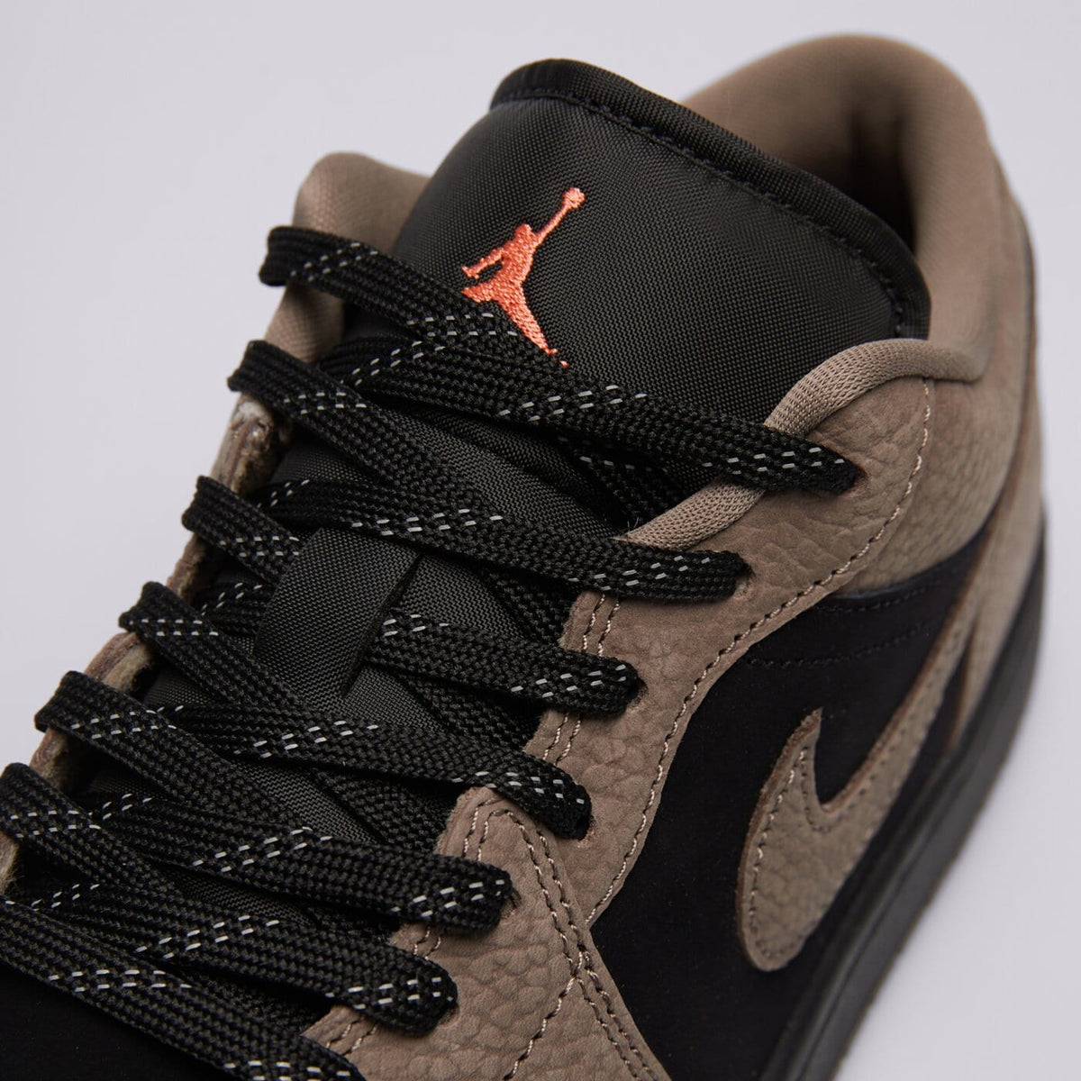 AJ 1 Low SE - Brown IB7109-005