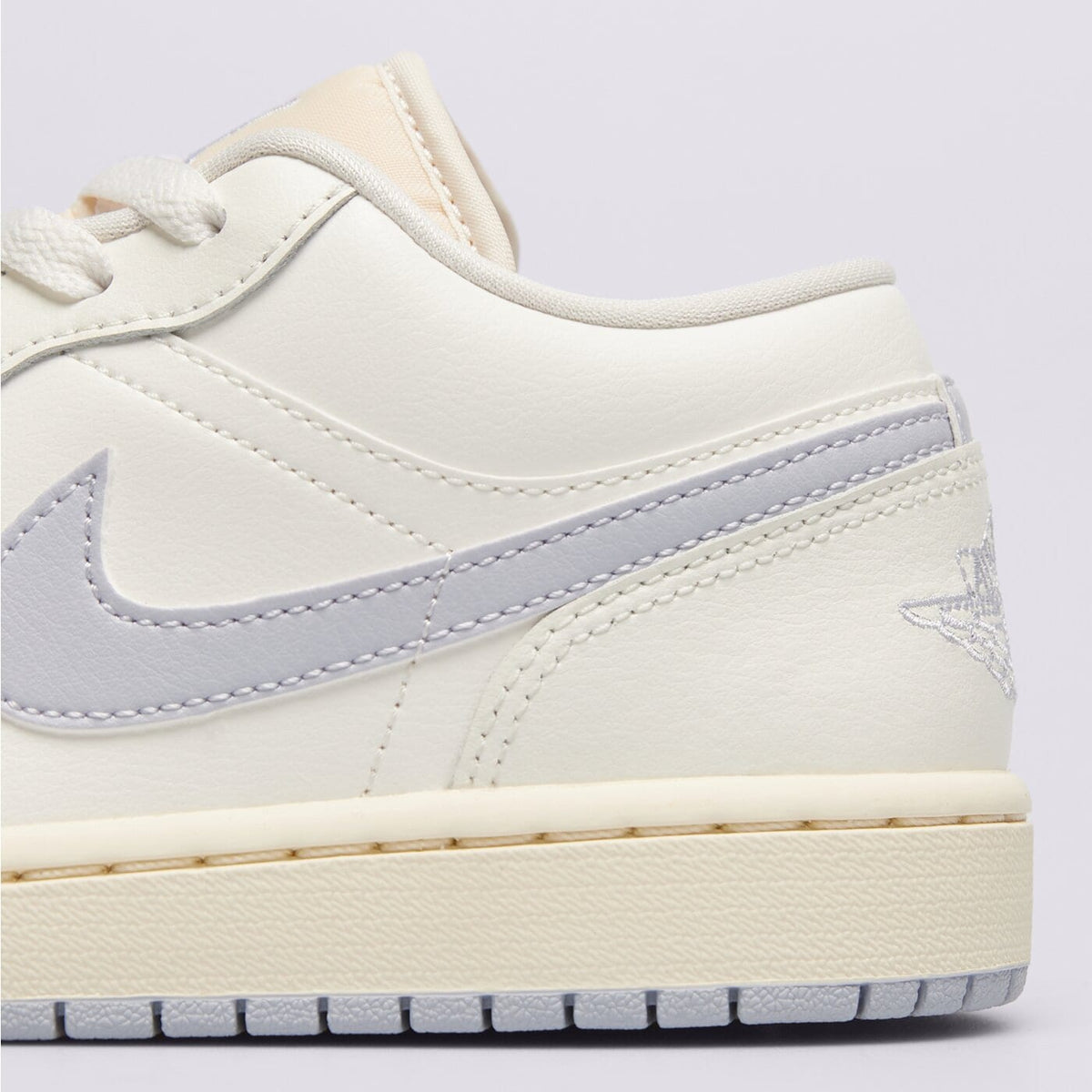 AJ 1 Low Women's - Tan DC0774-106