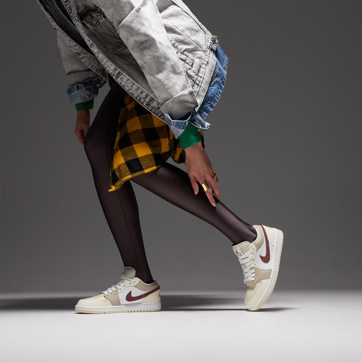 AJ 1 Low Women's - Tan HV6530-100