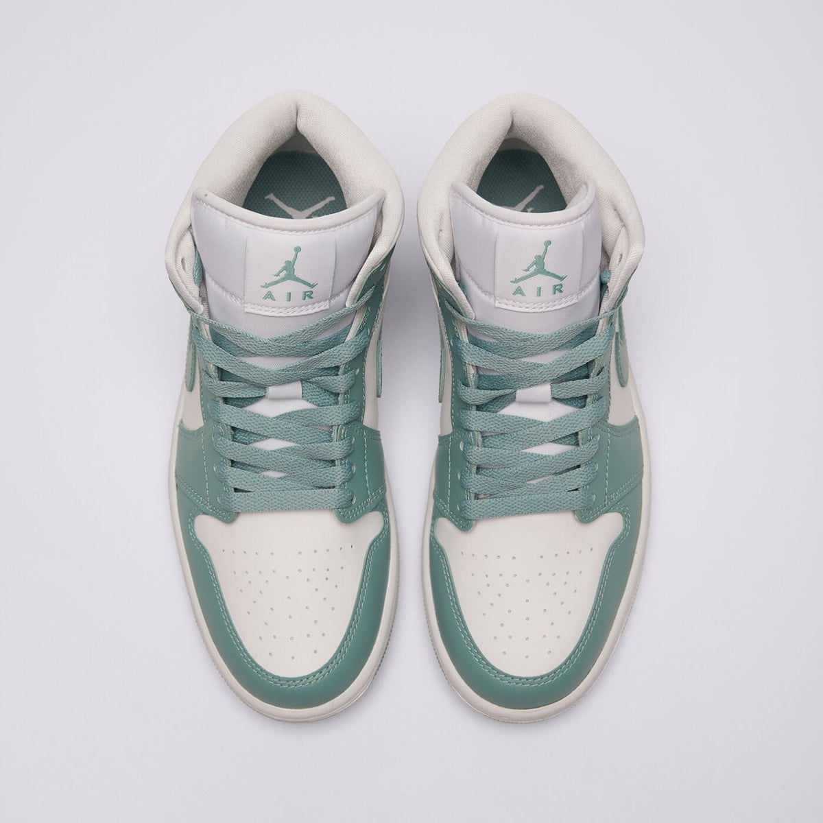 AJ 1 Mid Women's - White BQ6472-138