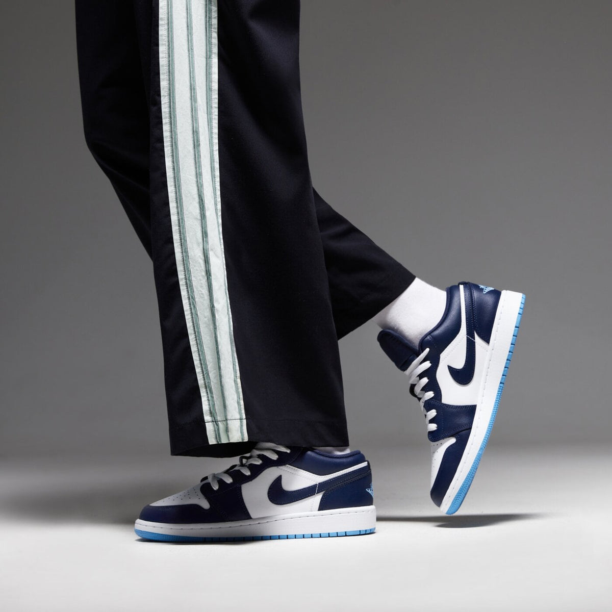 AJ 1 Low GS - White 553560-404