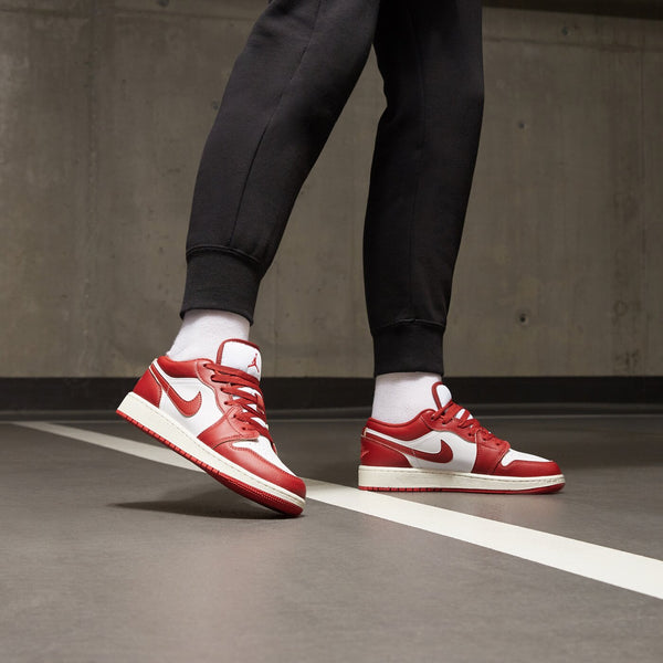 AJ 1 Low SE GS - Red