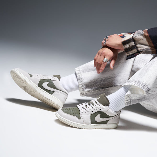 AJ 1 Low SE - Grey