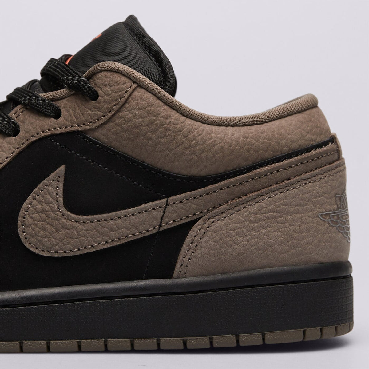 AJ 1 Low SE - Brown IB7109-005