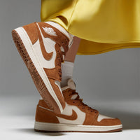 AJ 1 Mid Women's - White BQ6472-203