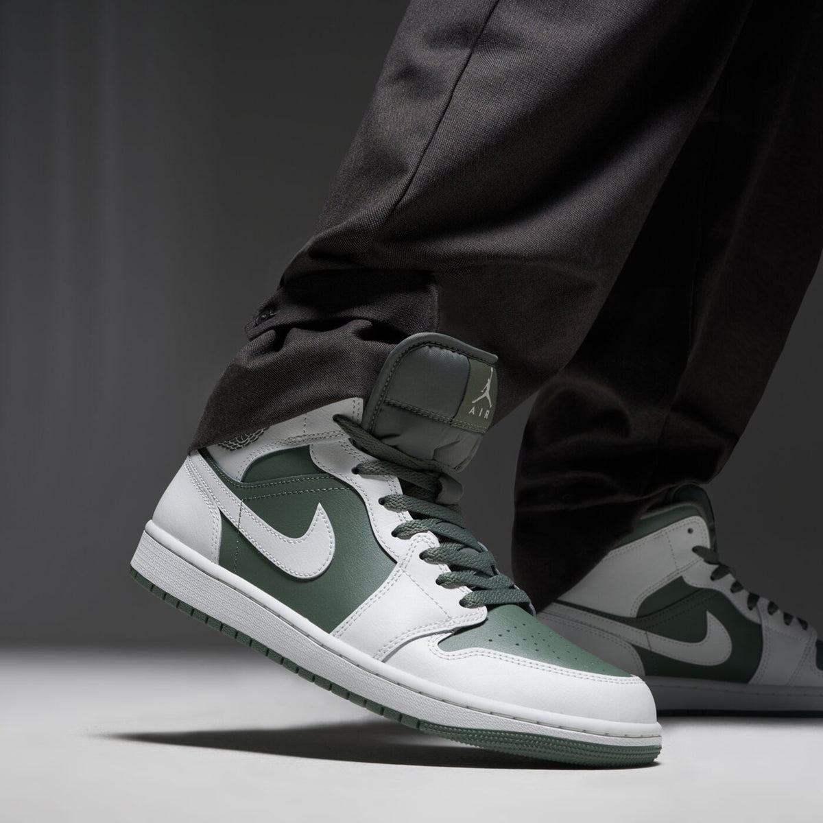 AJ 1 Mid - Green DQ8426-107