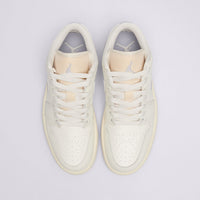 AJ 1 Low Women's - Tan DC0774-106