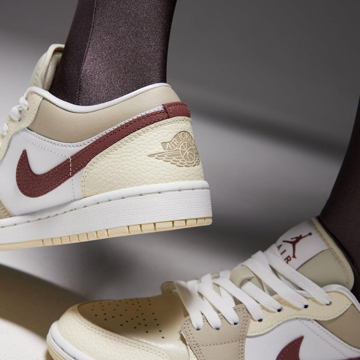 AJ 1 Low Women's - Tan HV6530-100