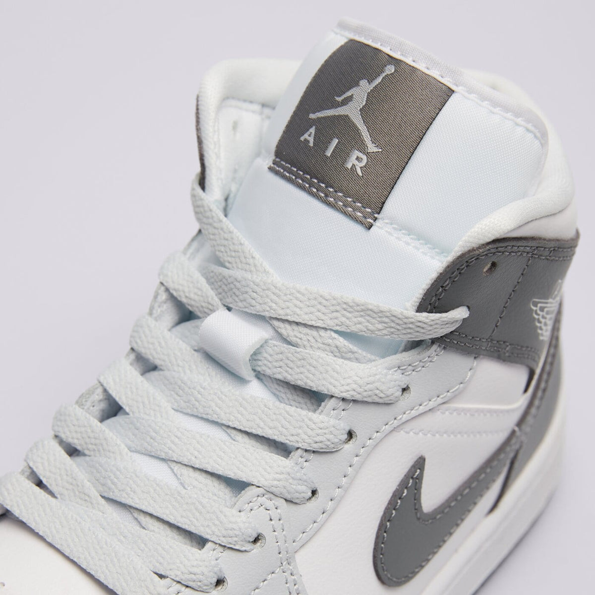 AJ 1 Mid Women's - White BQ6472-113