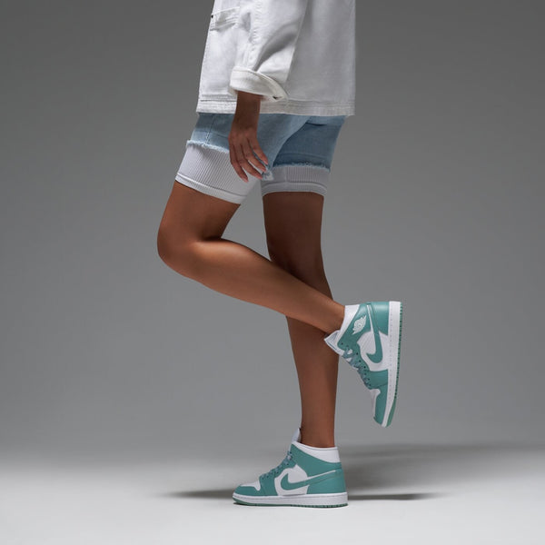 AJ 1 Mid Women's - White BQ6472-138