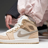 AJ 1 Mid SE Women's - Pink IR2011-247